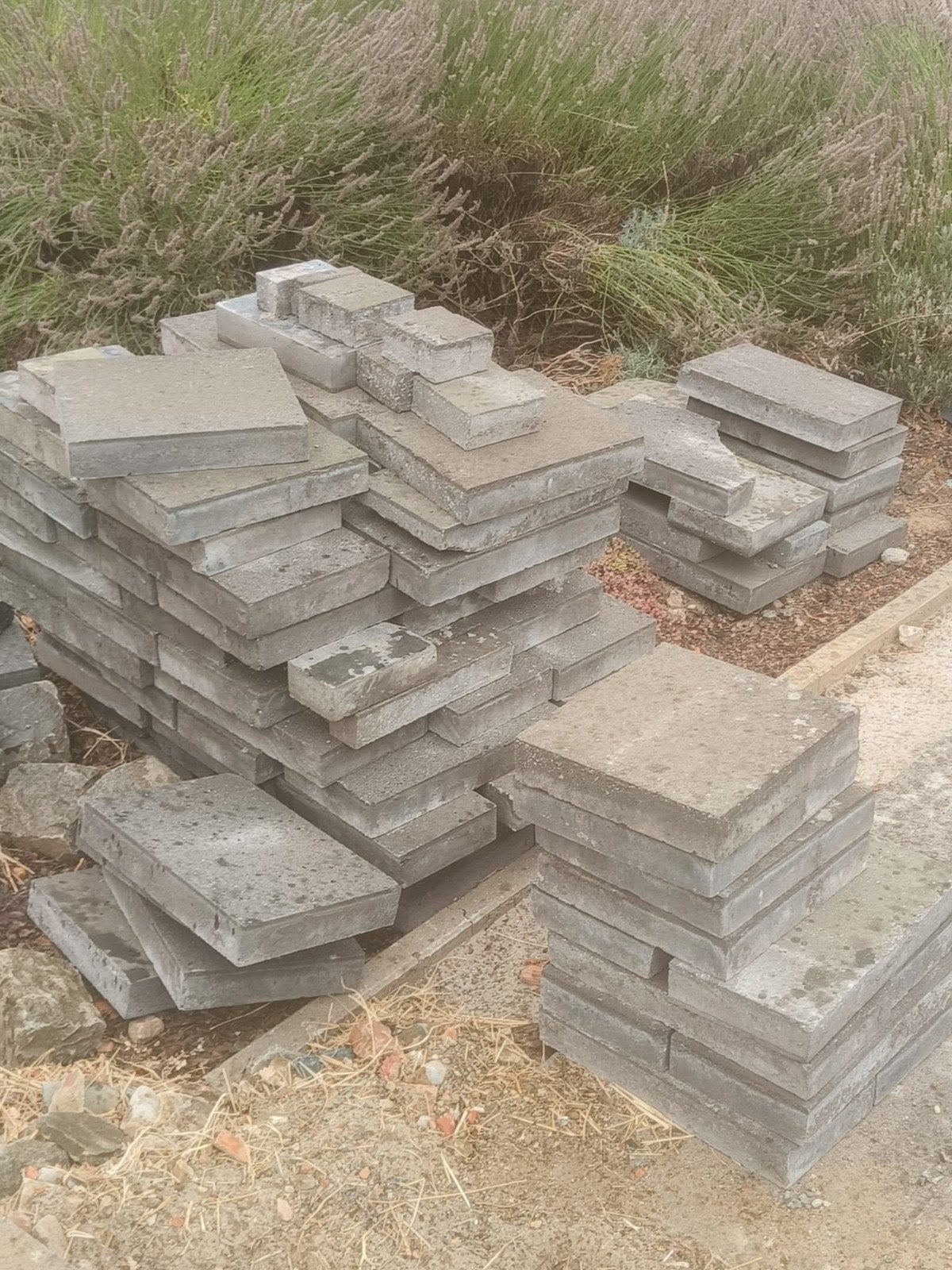 Gratis betonklinkers, Tuin en Terras, Ophalen