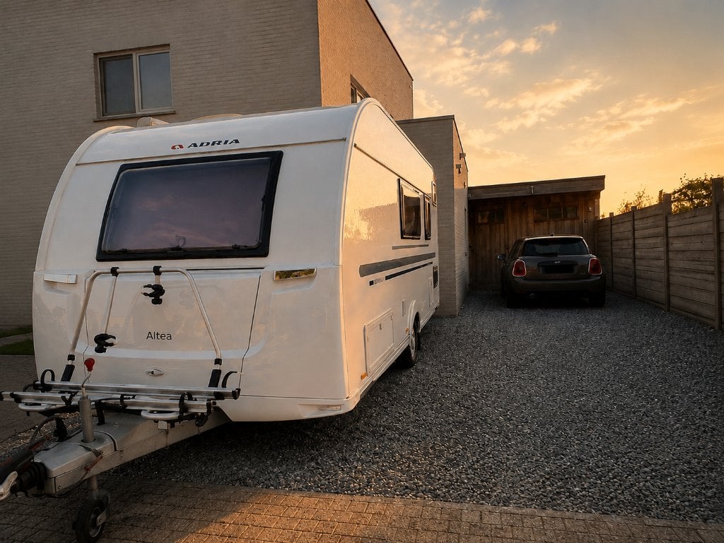 - Adria Altea - TOPSTAAT - 7 personen, Caravans en Kamperen, Caravans, Treinzit, Dwarsbed, Particulier, Adria