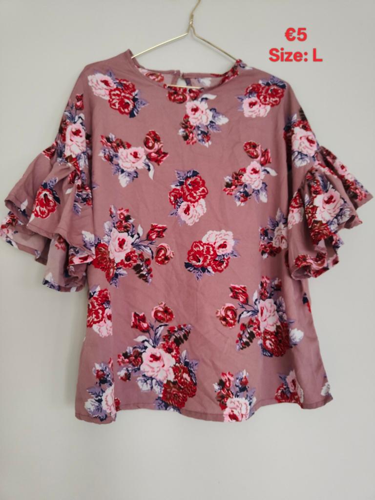 Tops, robe d'été, chaussettes d'hiver, miroir, Enlèvement