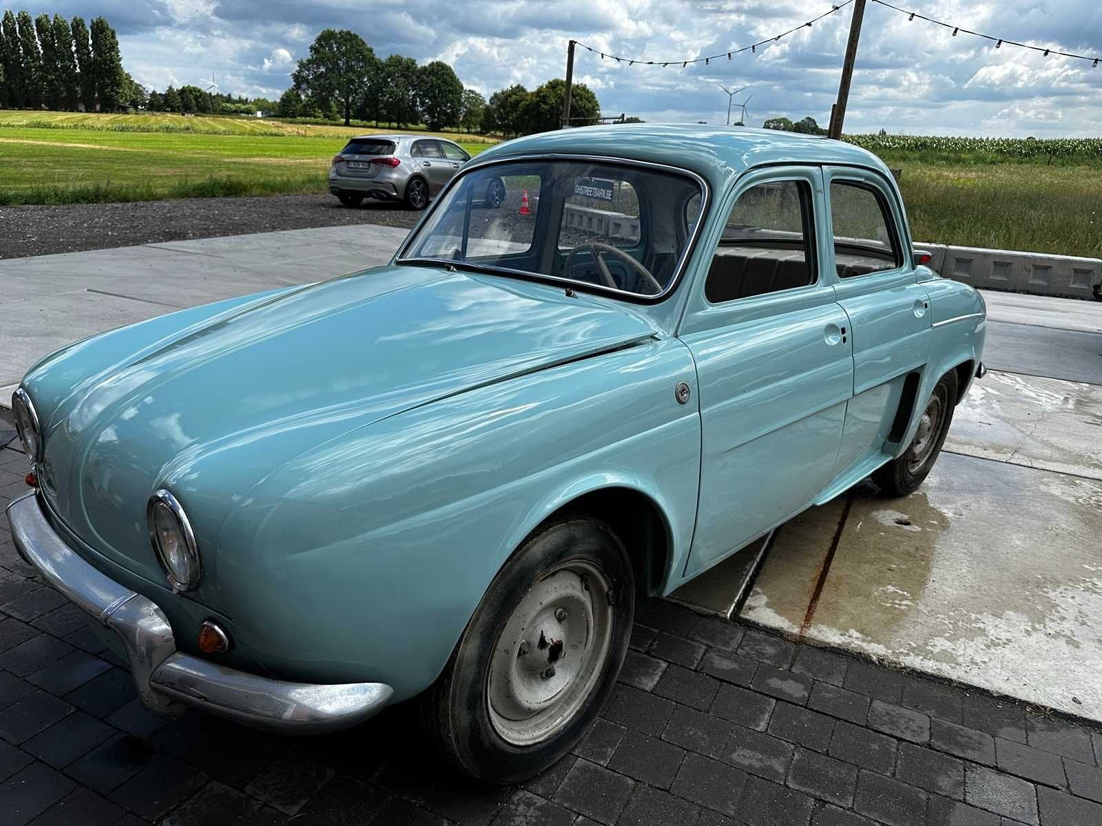 Renault - - Dauphine - Oldtimer, Renault, Bedrijf, Handgeschakeld, Berline