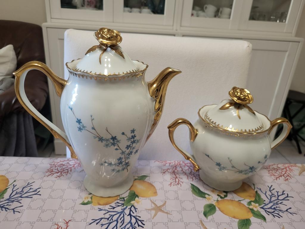 Théière + Sucrier Porcelaine Limoges Chadelaud - Fleurs bleu, Antiquités & Art, Antiquités | Services (vaisselle) complet