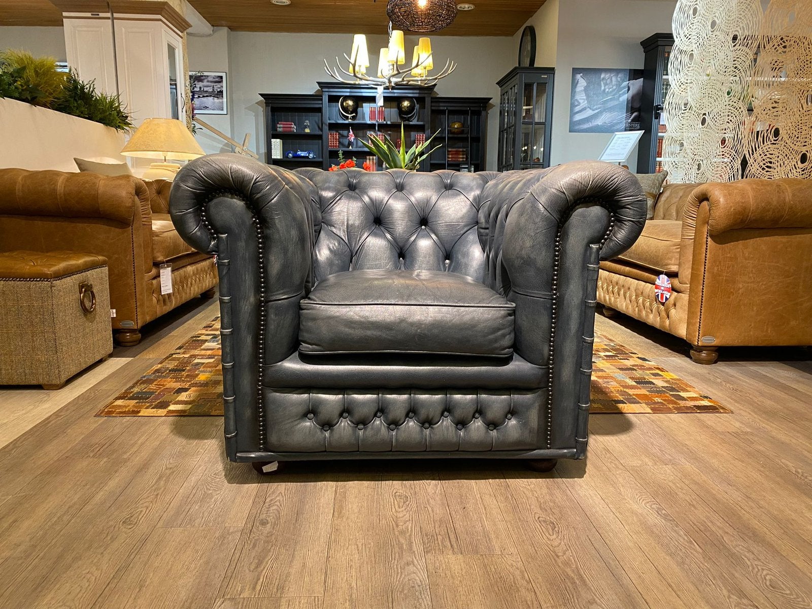 GAVE ENGELSE VINTAGE CHESTERFIELD CLUB FAUTEUIL blauw zetel, Enlèvement ou Envoi