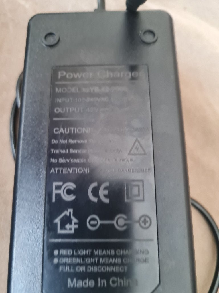 oplader voor scooters, Ophalen of Verzenden