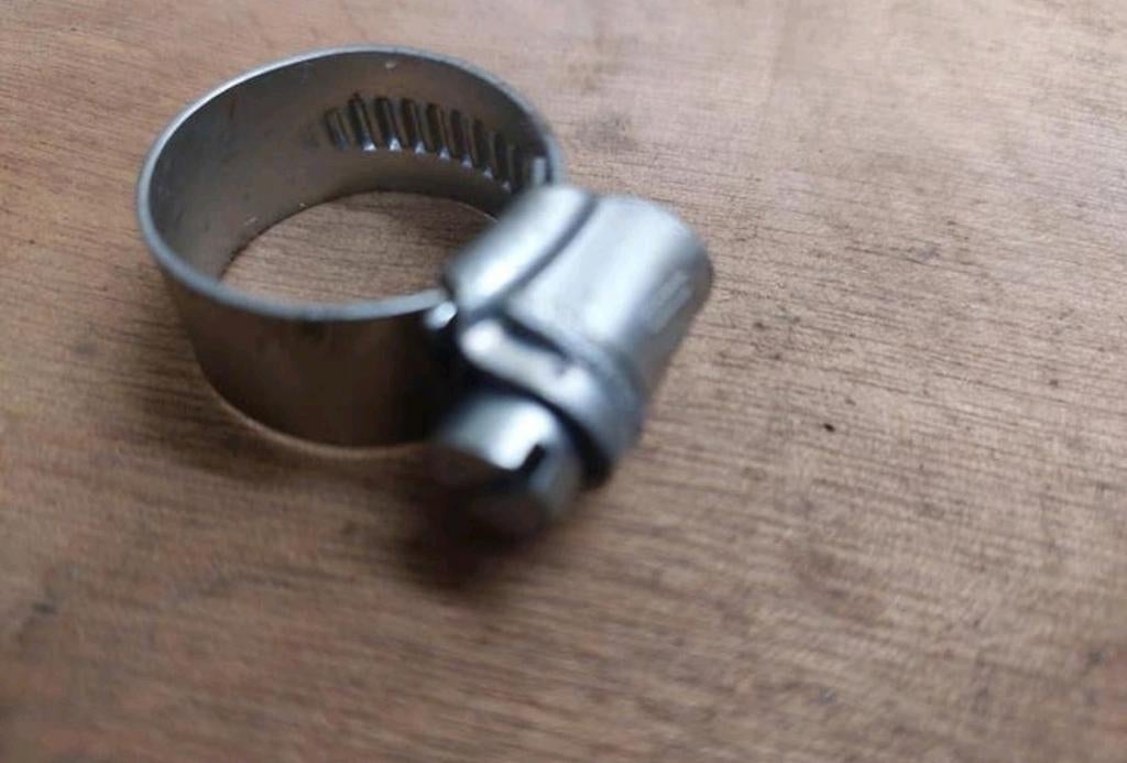 Clips de serrage et colliers de serrage à vis sans fin 15—21, Enlèvement, Tuyau d'arrosage
