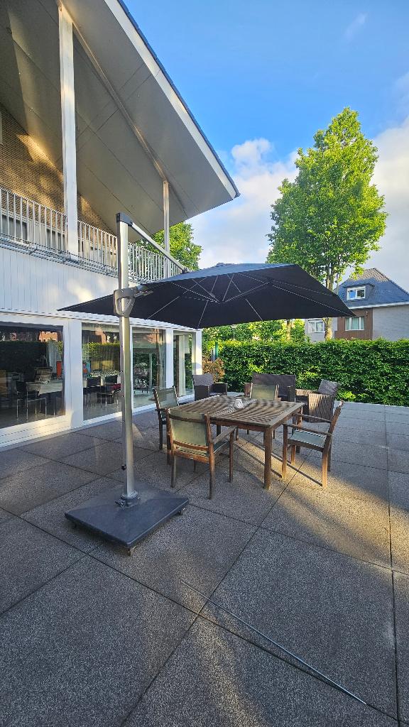 Zweefparasol met voet en beschermhoes, Ophalen, Verstelbaar, 3 tot 4 meter, Zweefparasol