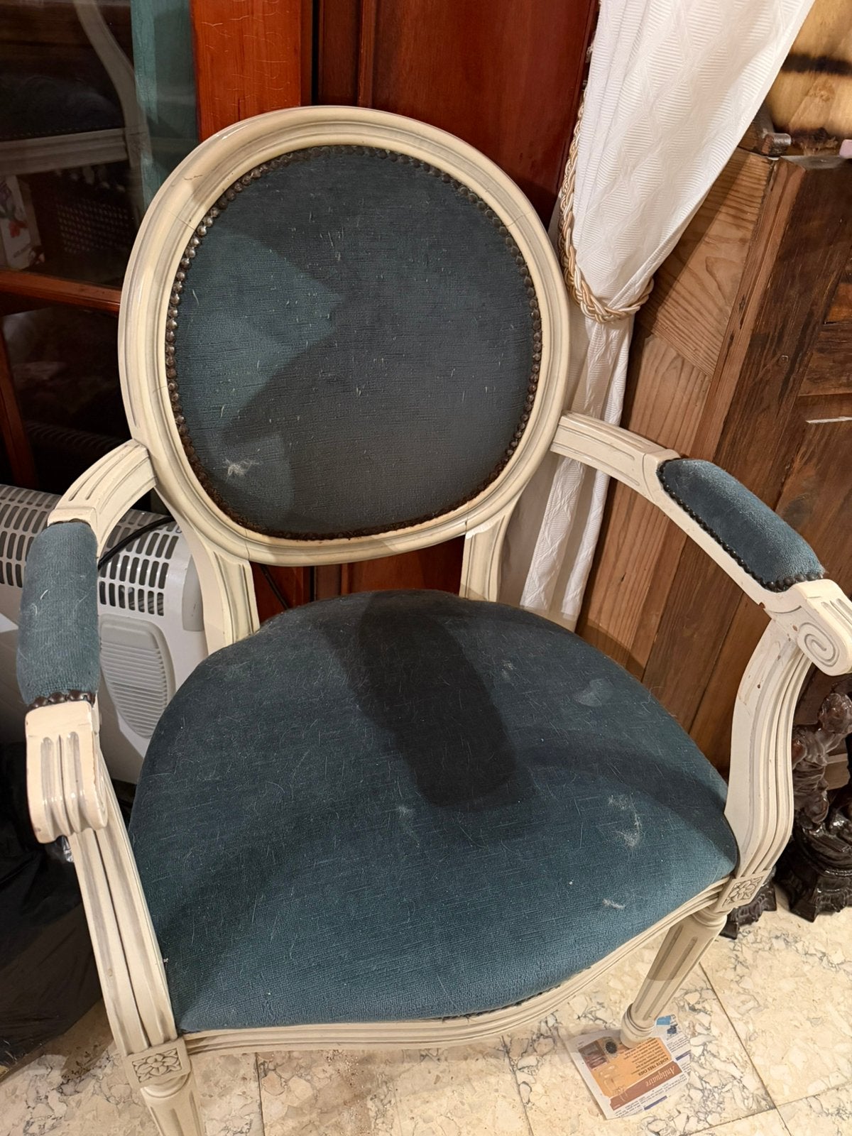Lot Fauteuil +Chaise style Louis XVI Bois laqué & tissu bleu, Antiquités & Art, Enlèvement ou Envoi