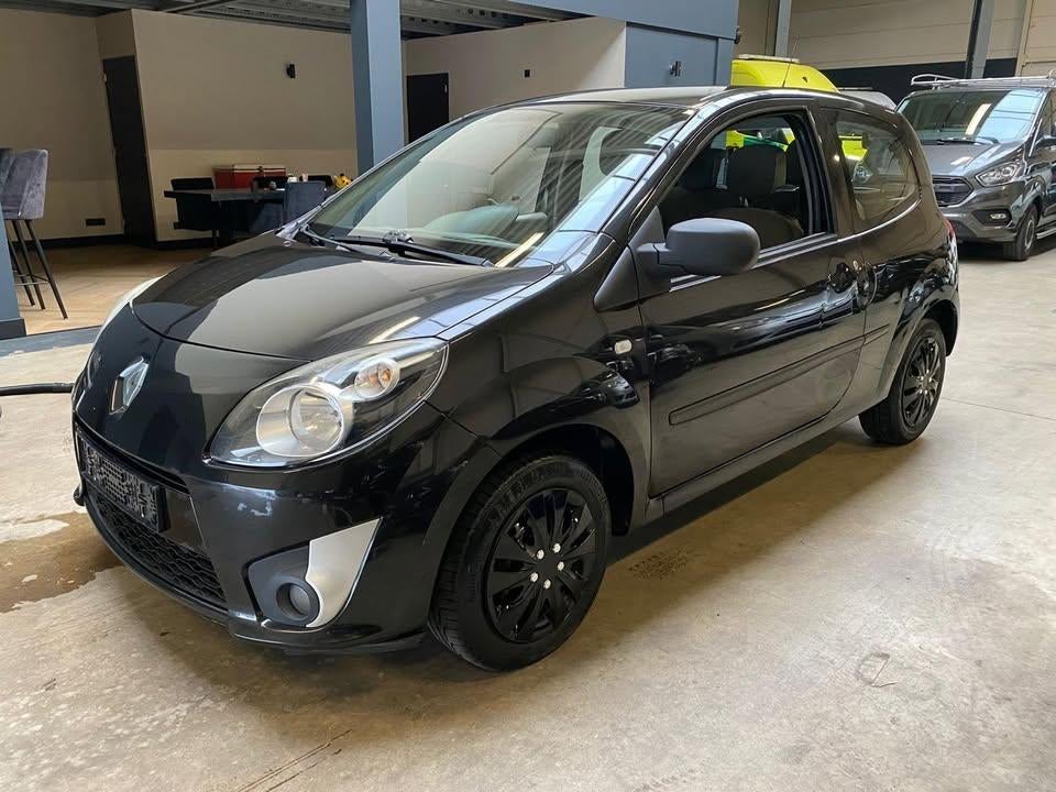Renault Twingo met rijke historie, Auto's, Renault, Stof, Radio, 4 cilinders, Zwart