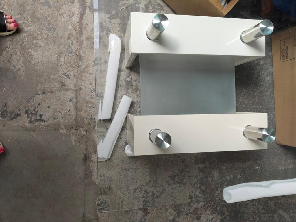 Table basse moderne avec plateau en verre., Electroménager, Enlèvement