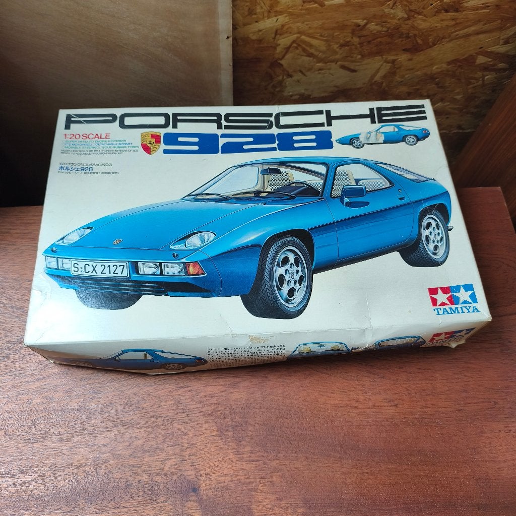 Vintage model Tamiya Porche 928, eerste editie 1977, Gebruikt, Groter dan 1:32, Ophalen of Verzenden, Tamiya