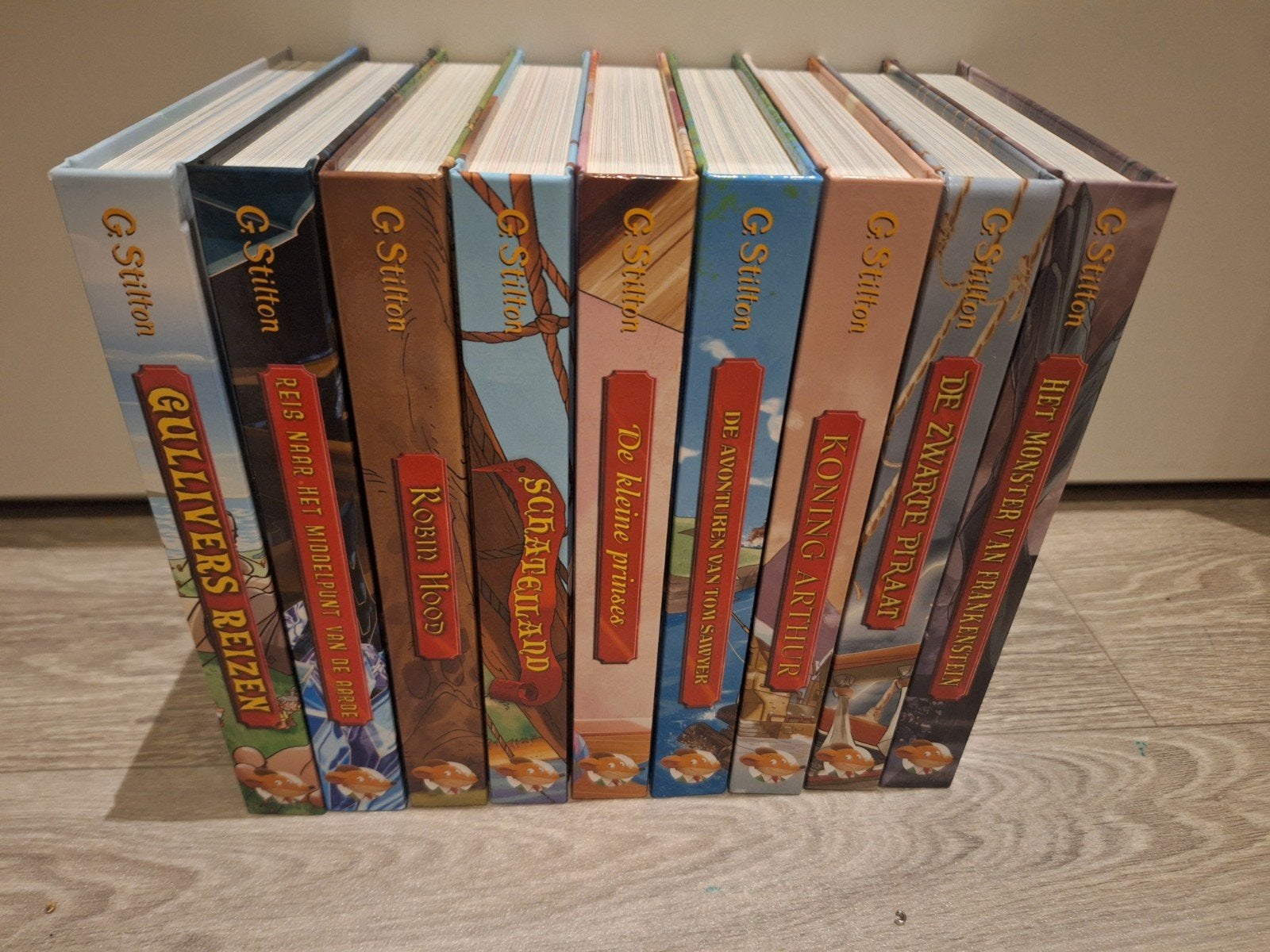 9 x Geronimo Stilton boeken, Boeken, Ophalen, Zo goed als nieuw, Fictie