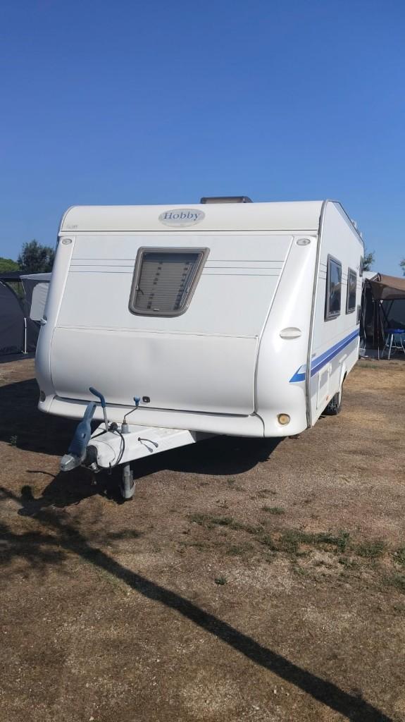 Hobby kmfe 560 uit 2003, Hobby, Frans bed, Particulier, Koelkast
