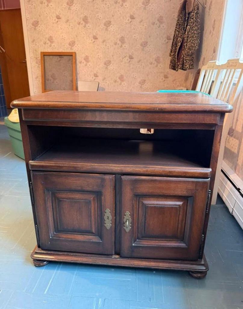 Houten Tv-kast, Ophalen