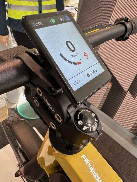 Ellio Max DEMO, Info@ebikeasse.be, Bierbeek, Ellio, Zo goed als nieuw