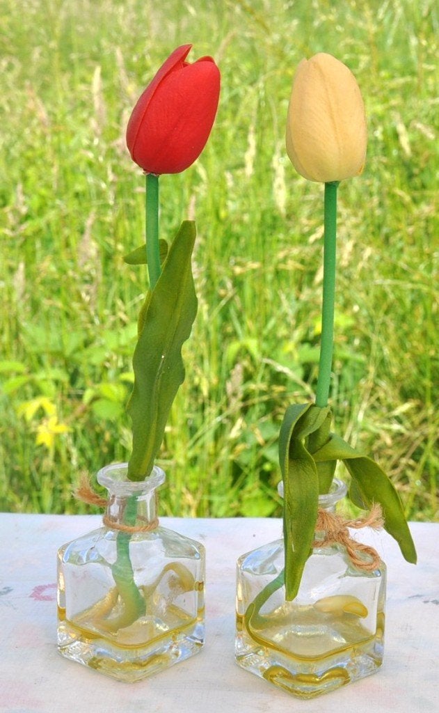 2 vases pour decoration de table avec tulipe, Ophalen of Verzenden, Zo goed als nieuw, Glas