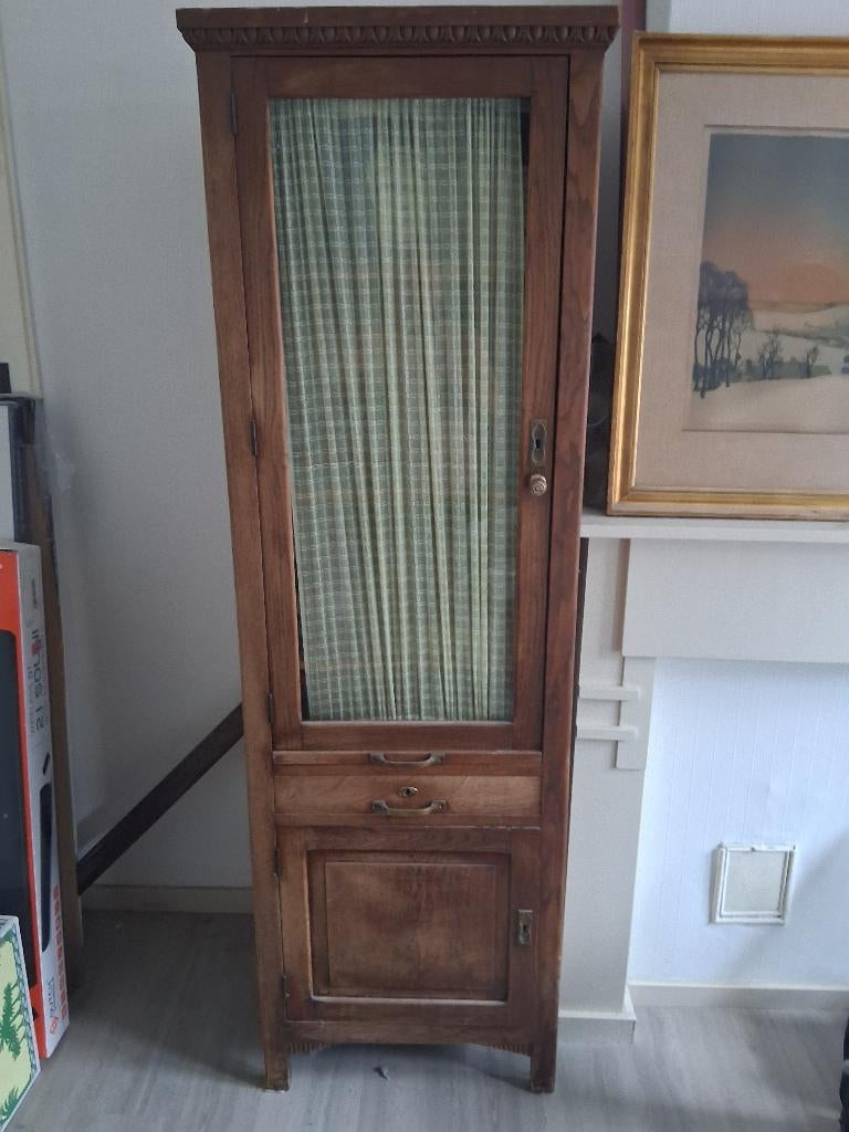 Antieke naaikast, Ophalen