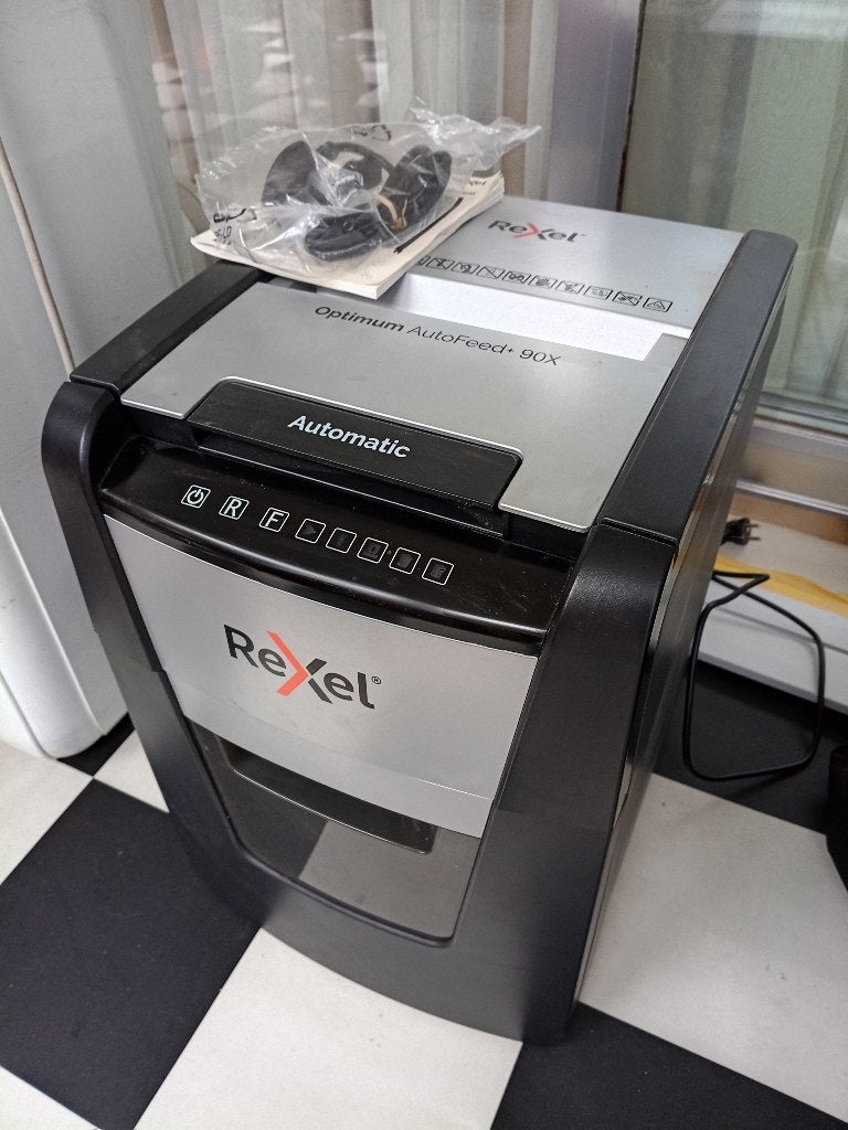 Rexel Optimum AutoFeed+ 90X papiervernietiger, Ophalen, Gebruikt