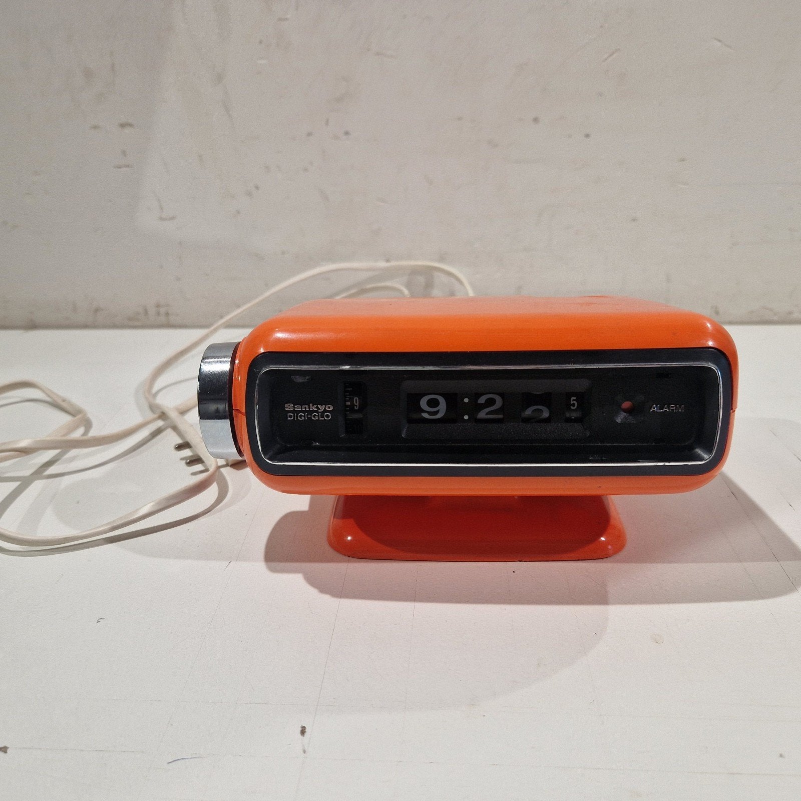Sankyo digital clock wekker , flip flap , model no 102, Enlèvement ou Envoi, Audio et Vidéo