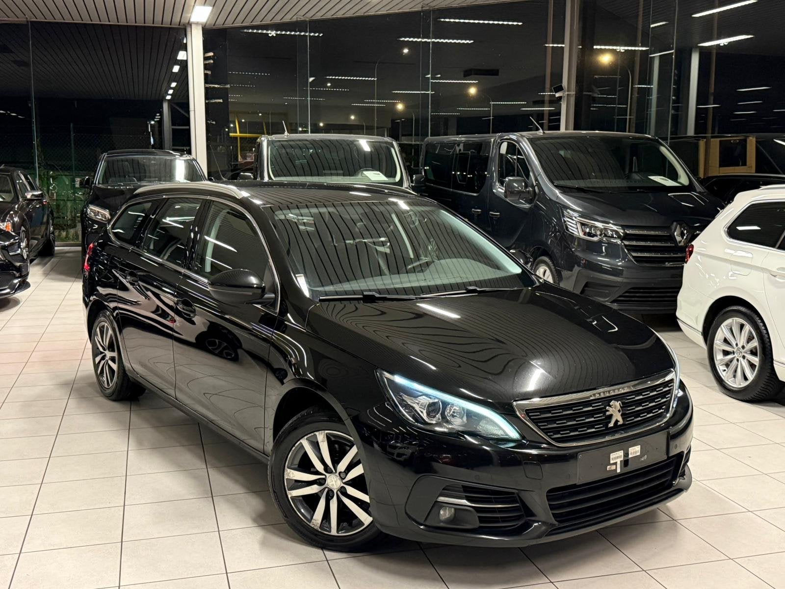 Peugeot 308, Monovolume, Gebruikt, 128 pk, Zwart