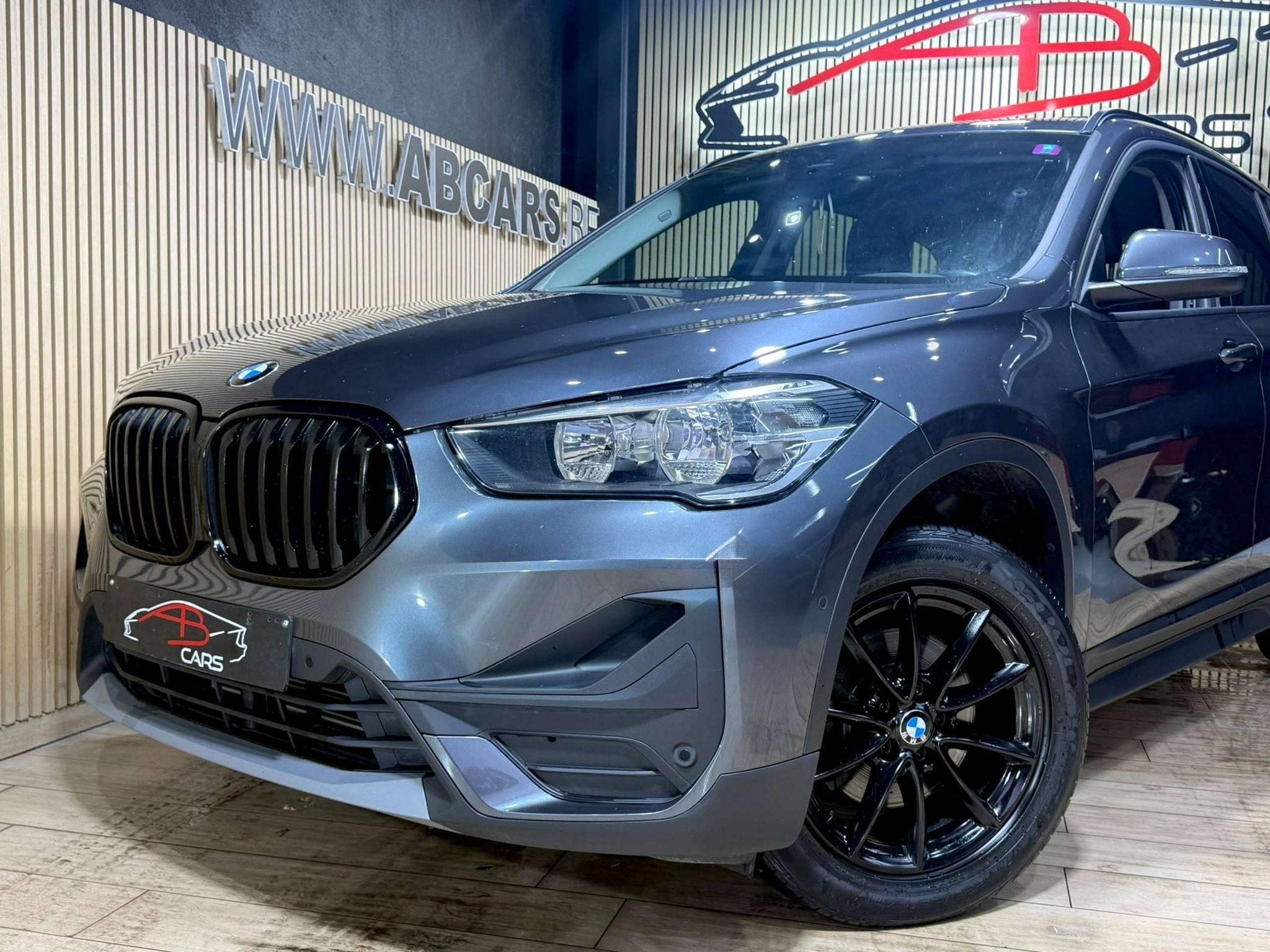 BMW X1 X1 1.5i sDrive18 SPORT * TVA DEDUCTIBLE * GARANTIE 12, Gebruikt, 136 pk, Parkeerassistent, Bedrijf