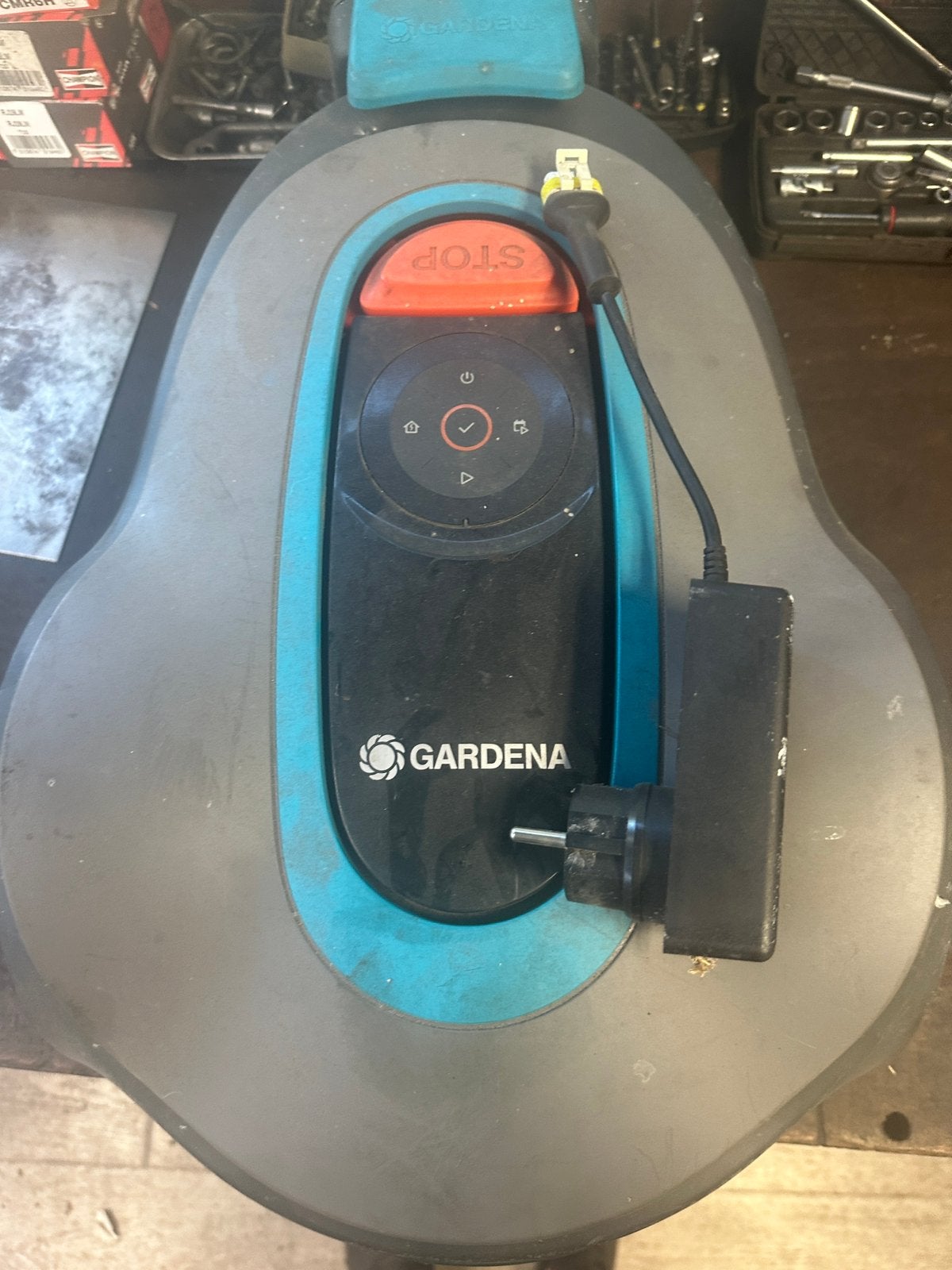 2 x gardena grasrobot voor onderdelen, Ophalen, Zo goed als nieuw