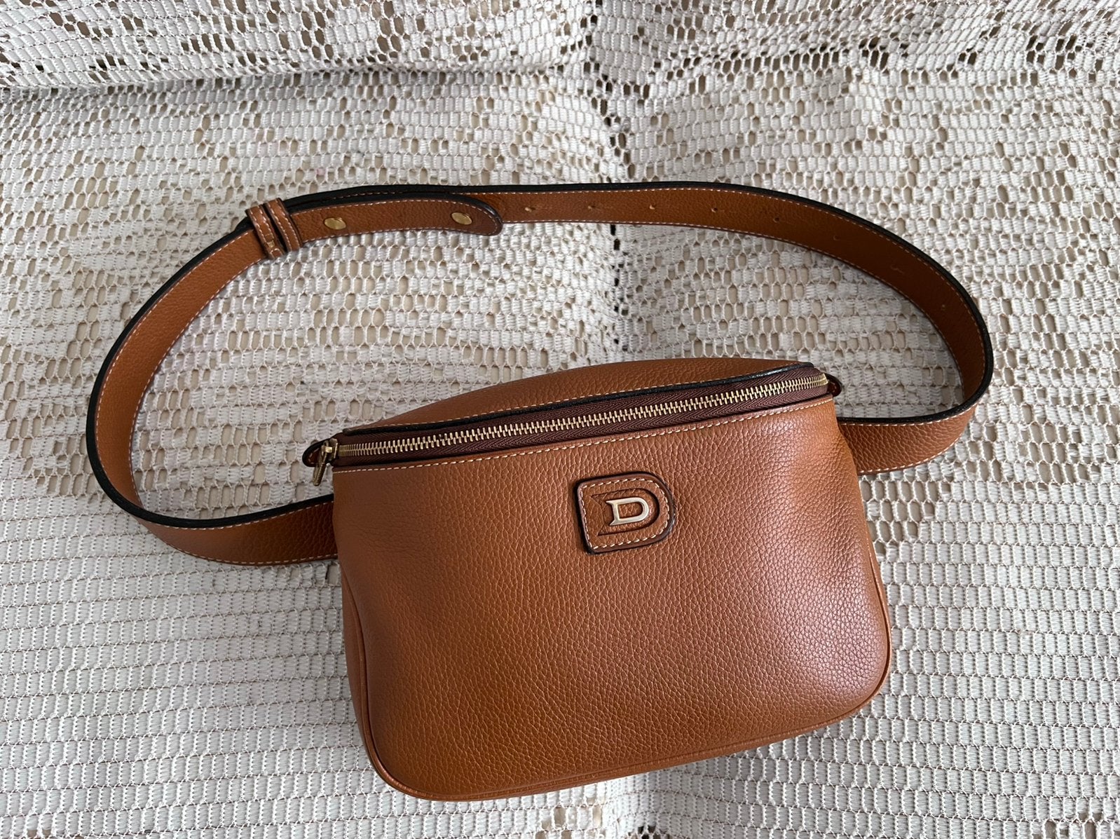 Sac DELVAUX modèle Evasion cuir cognac impeccable, Enlèvement ou Envoi, Comme neuf, Cuir