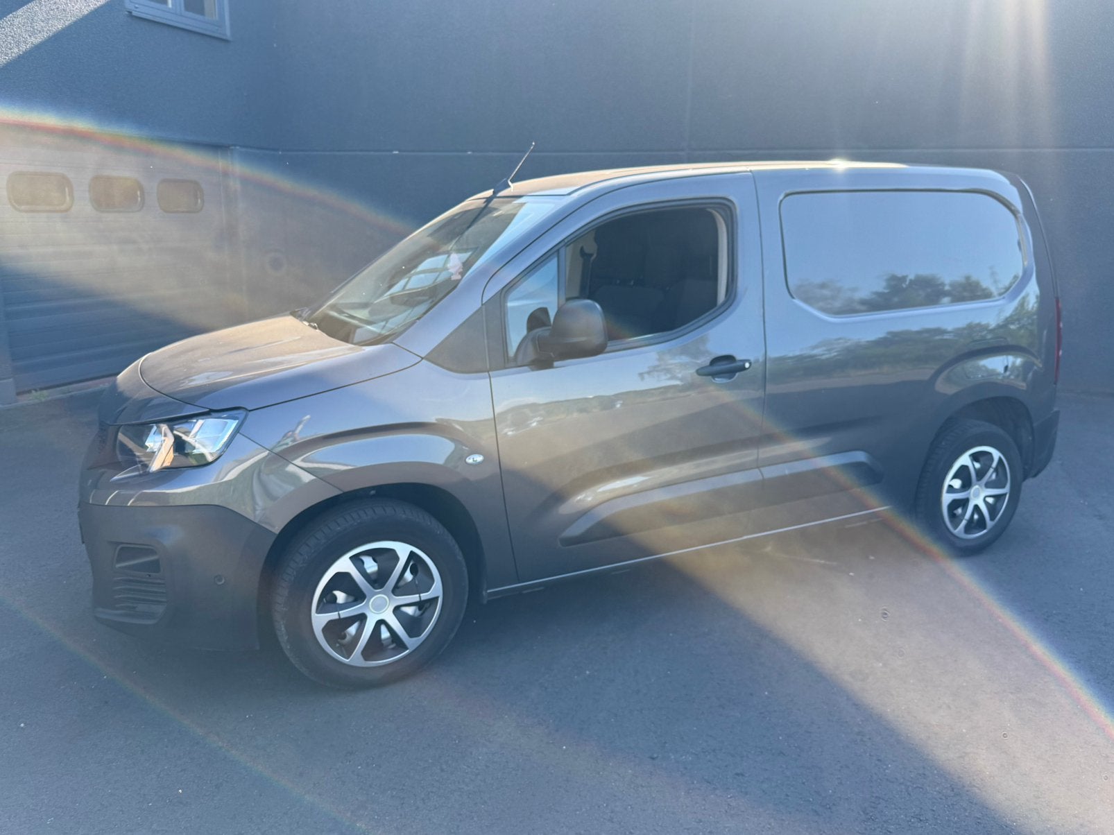 Peugeot Partner automaat lichte vracht 3zit, Verwarmde buitenspiegels, Stof, 4 cilinders, Diesel