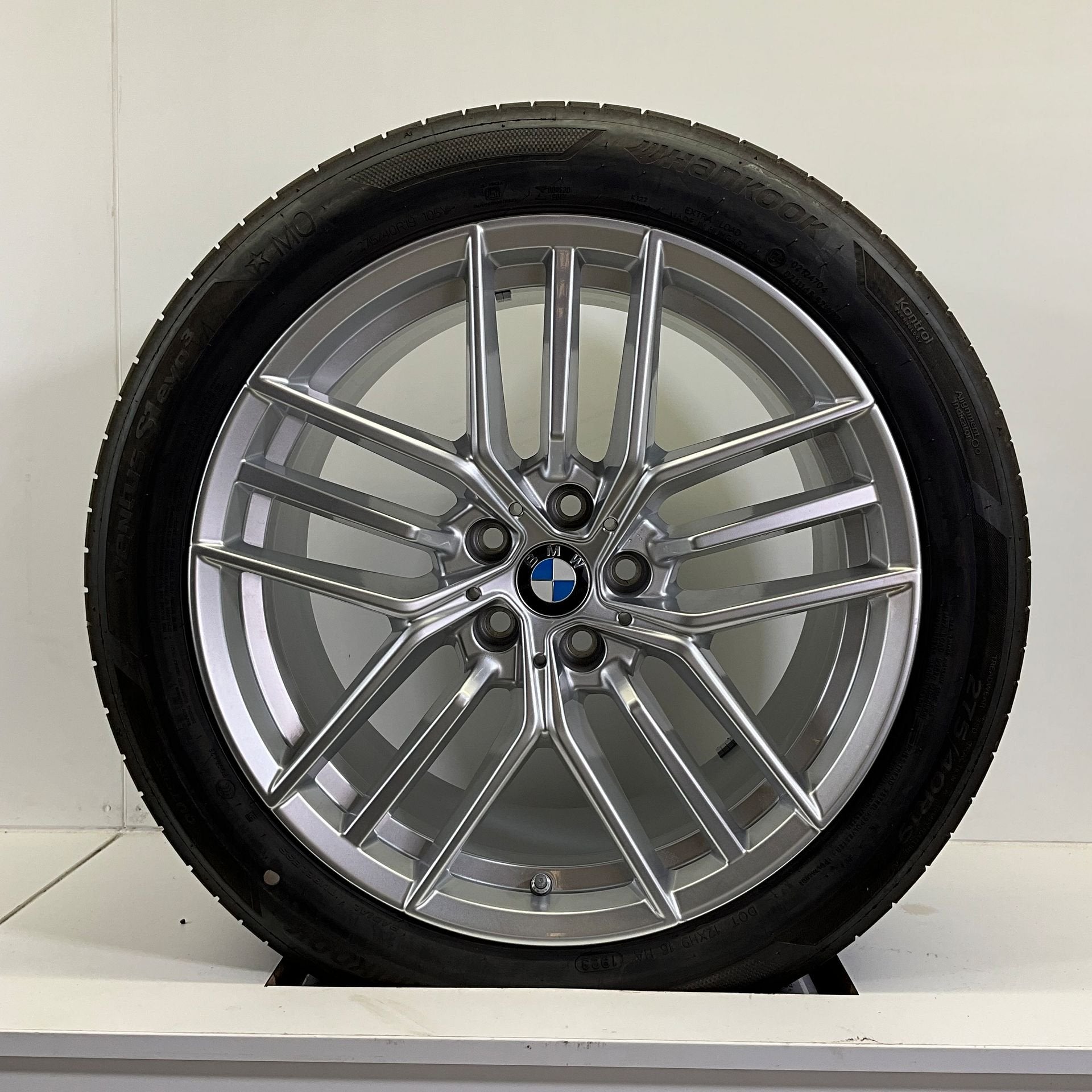 BMW 5 SERIE G60 G61 I5 G60 BREEDSET VELGEN + ZOMERBANDEN 19, 19 inch, -, -, Banden en Velgen