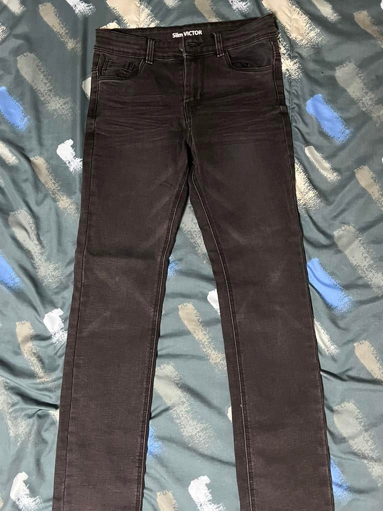 Jean slim noir Slim Victor, Vêtements | Hommes, Jeans, Enlèvement, Comme neuf, Noir, W32 (confection 46) ou plus petit