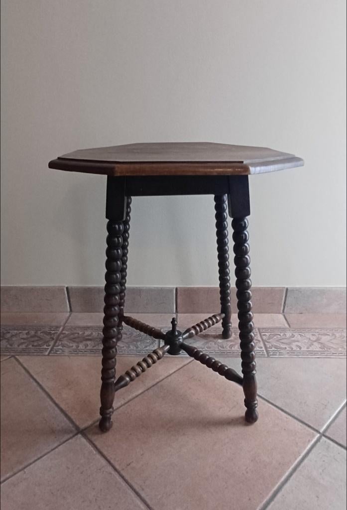 bijzettafeltje Bobbin, Enlèvement