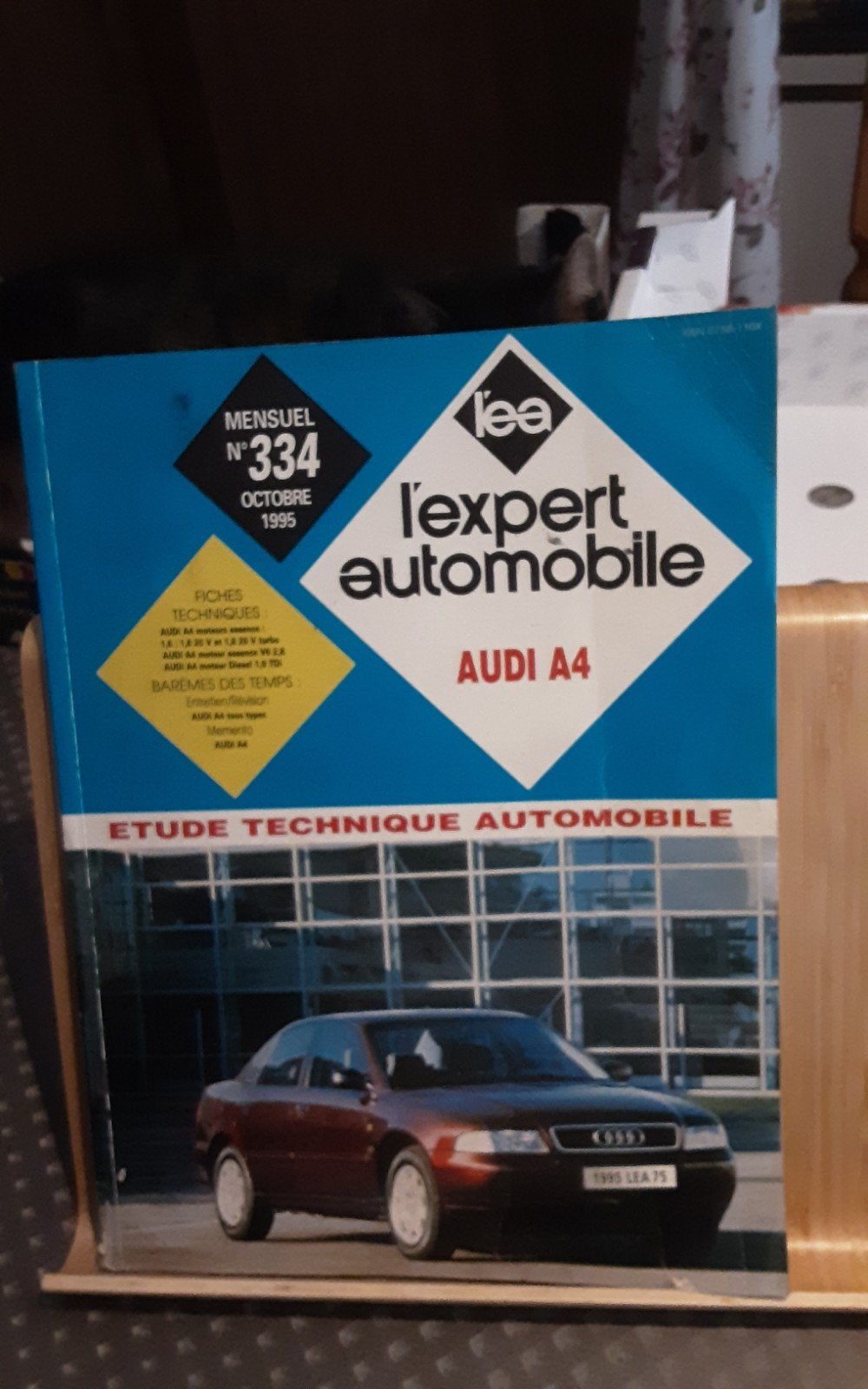 audi a4 l expert automobille, Boeken, Auto's | Boeken, Ophalen of Verzenden, Audi