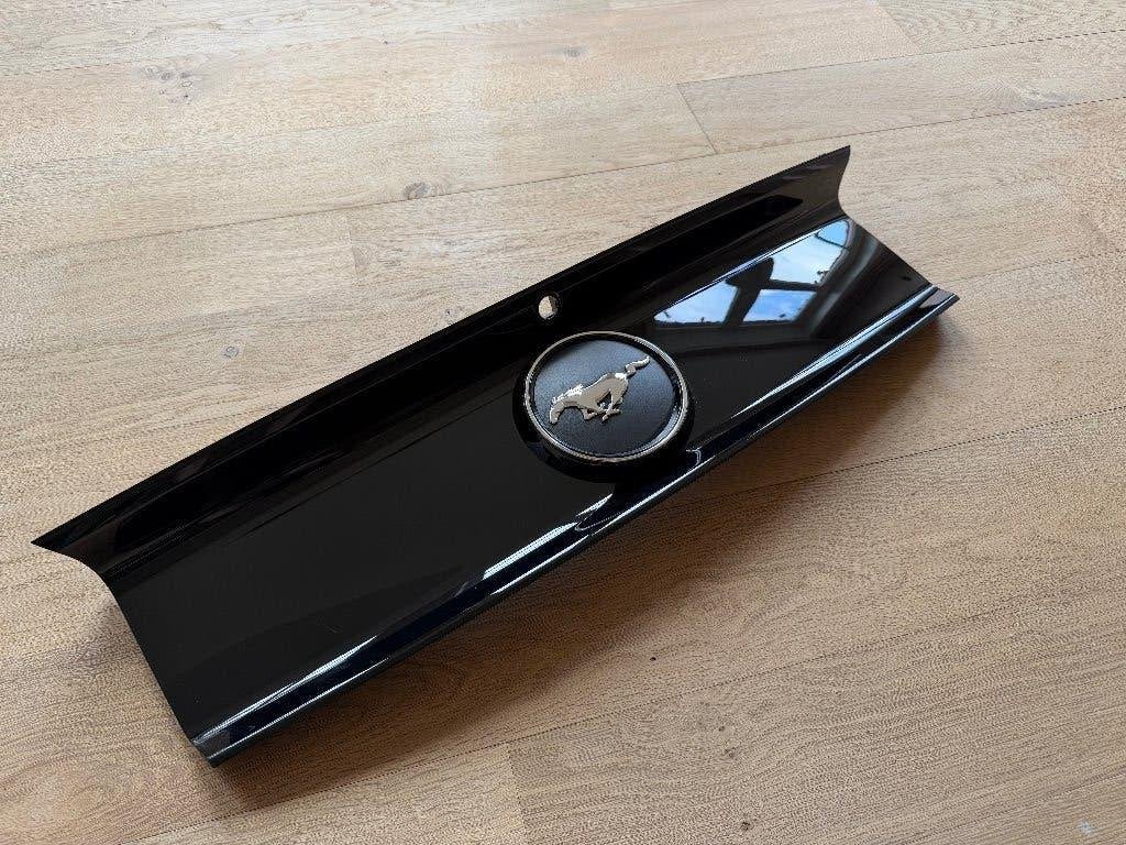 Panneau de hayon d'origine de la Ford Mustang S550 — neuf, Autos : Pièces & Accessoires, Neuf, Arrière, Haillon arrière, Enlèvement