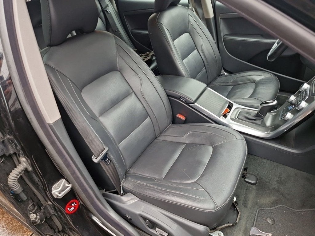 CEINTURE DE SECURITE AVANT DROIT Volvo V70 (BW), Info@volvocars.com, Volvo Car Germany GmbH, Siegburger Straße 229
50679  Köln, DE