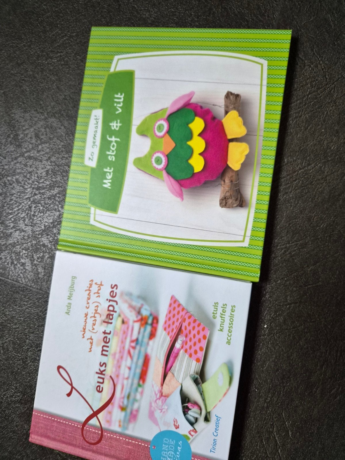 Creatief aan de slag met stofjes, leuk!, Boeken, Ophalen, Zo goed als nieuw, Borduren en Naaien, Geschikt voor kinderen