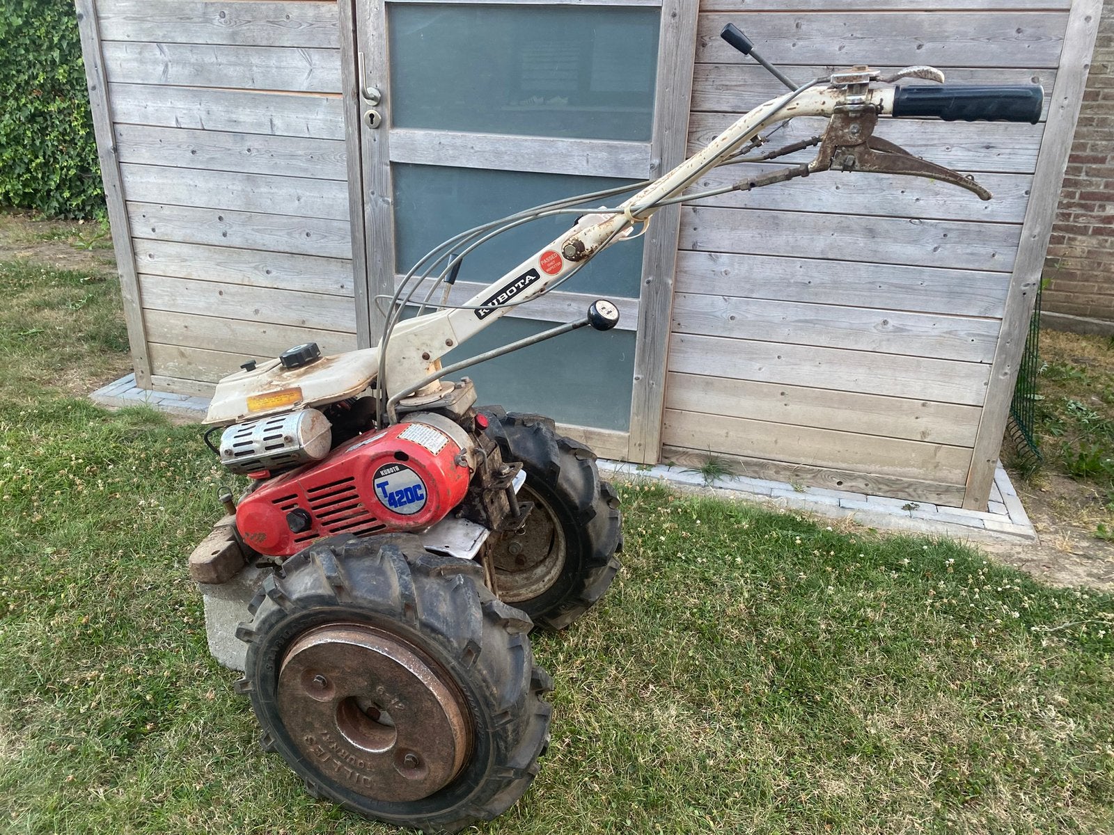 Kubota T420C + ploeg en frees, Enlèvement, Utilisé, Essence, Autres types