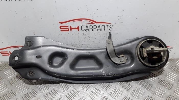 Bras de suspension arrière droit d'un Mercedes CLA, 3 mois de garantie, Utilisé, -, -