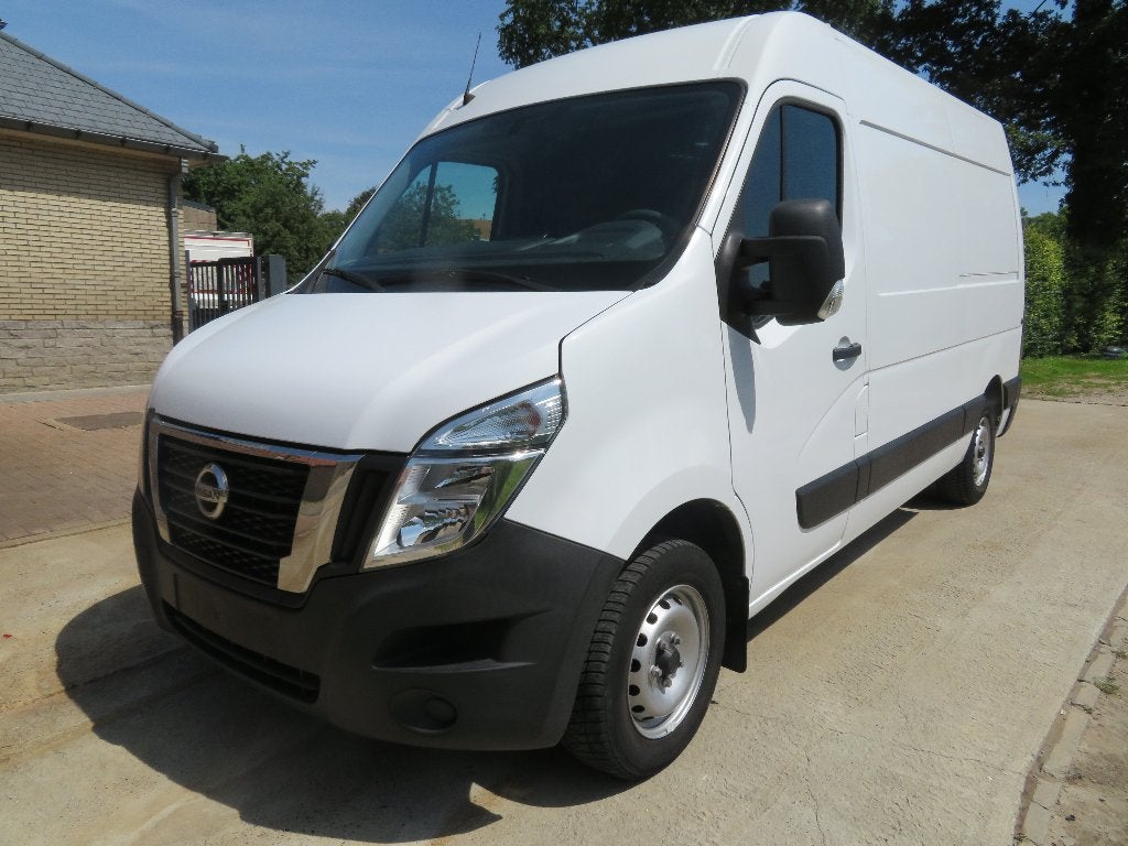 Nissan NV400 2.3dCi - L2H2 - 2021 - 35.410km - €6d, Stof, 4 cilinders, 2500 kg, Start-stop-systeem