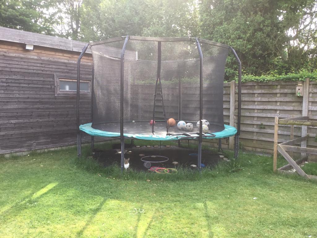 Trampoline, Enlèvement, Utilisé