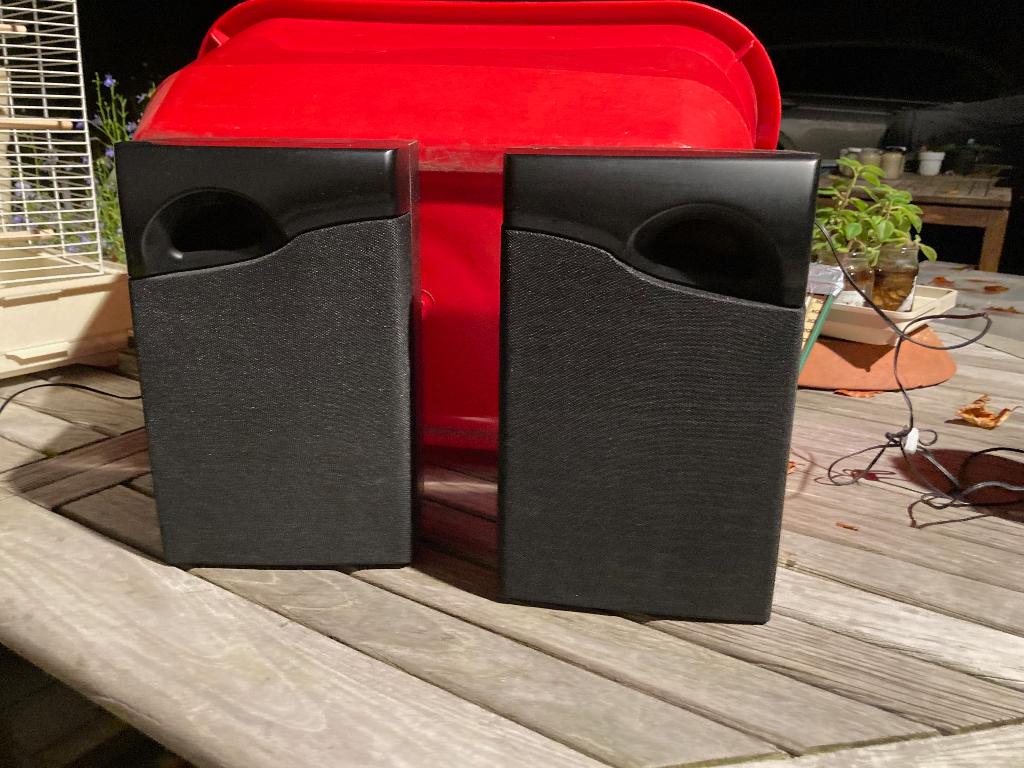2 kleine muziek-boxen, Audio, Tv en Foto, Ophalen of Verzenden