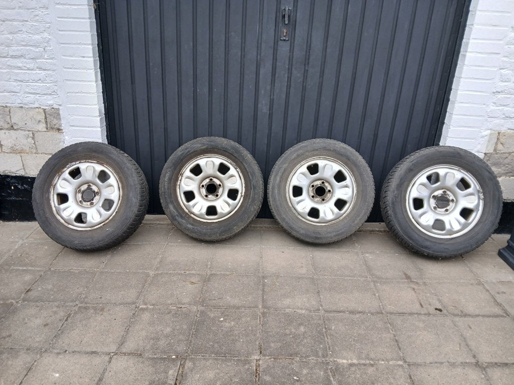 WIEL X 4 - Dacia Duster - 21565R16 - auto -, Velg(en), 16 inch, Ophalen, Overig
