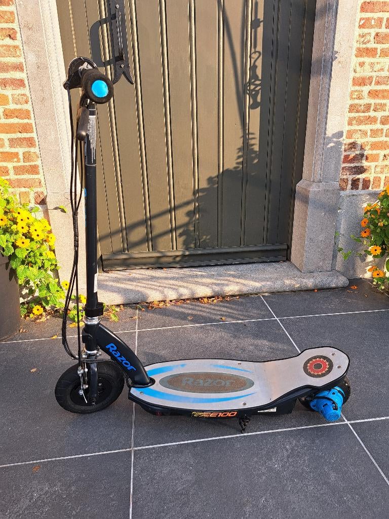 elektrische kinderstep, Fietsen en Brommers, Ophalen, Gebruikt