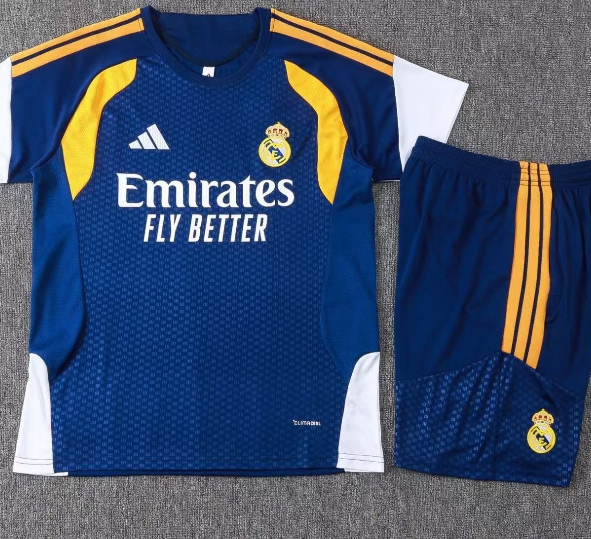 Real Madrid shirt (Adidas.), Sport en Fitness, Voetbal, Ophalen of Verzenden, Nieuw, Shirt