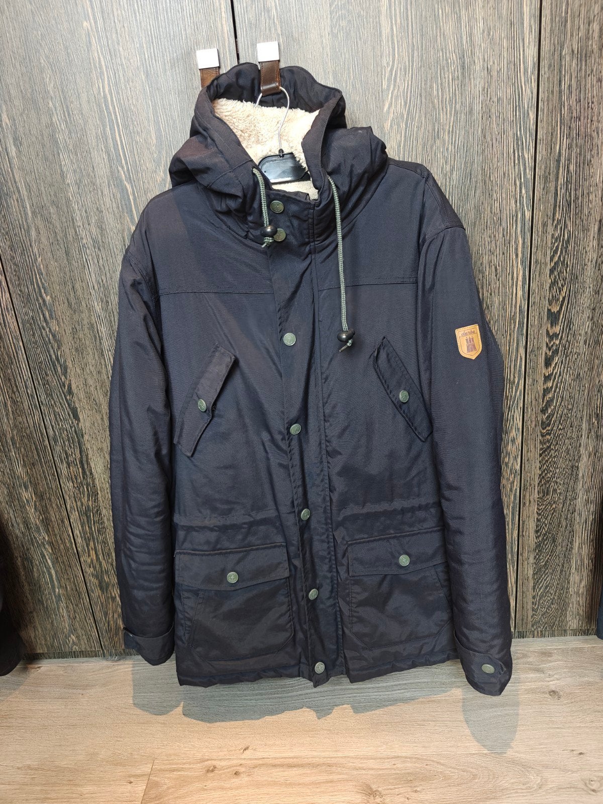 Donkerblauwe winterjas van Derbe Hamburg, maat M, Vêtements | Hommes, Vestes | Hiver, Enlèvement ou Envoi, Derbe Hamburg, Comme neuf