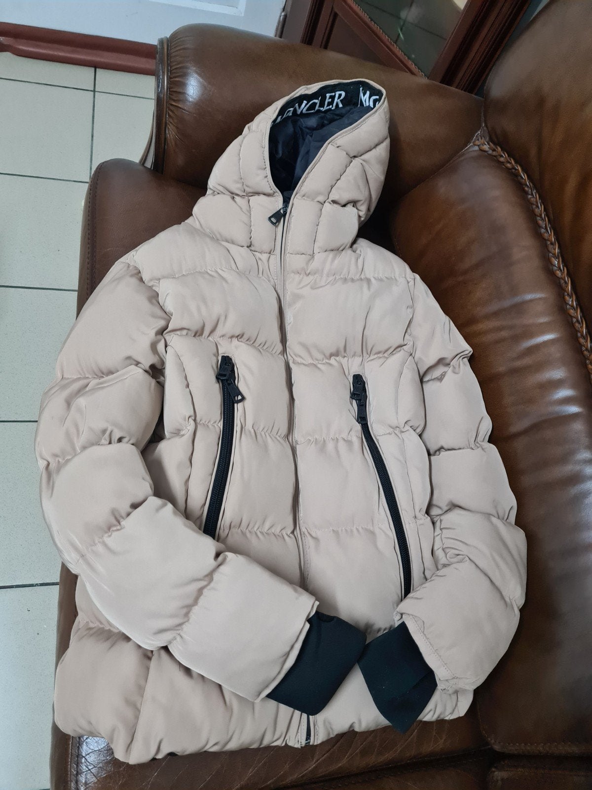 Doudoune moncler Taille S NEUF 600€, Vêtements | Hommes, Vestes | Hiver, Neuf, Taille 46 (S) ou plus petite, Beige, Moncler
