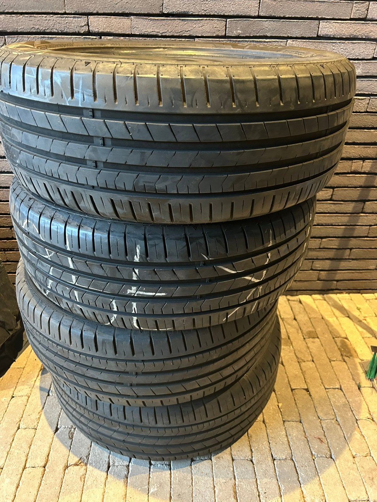 Pneus apollo 215 55 R16 93V, Enlèvement, Pneu(s)