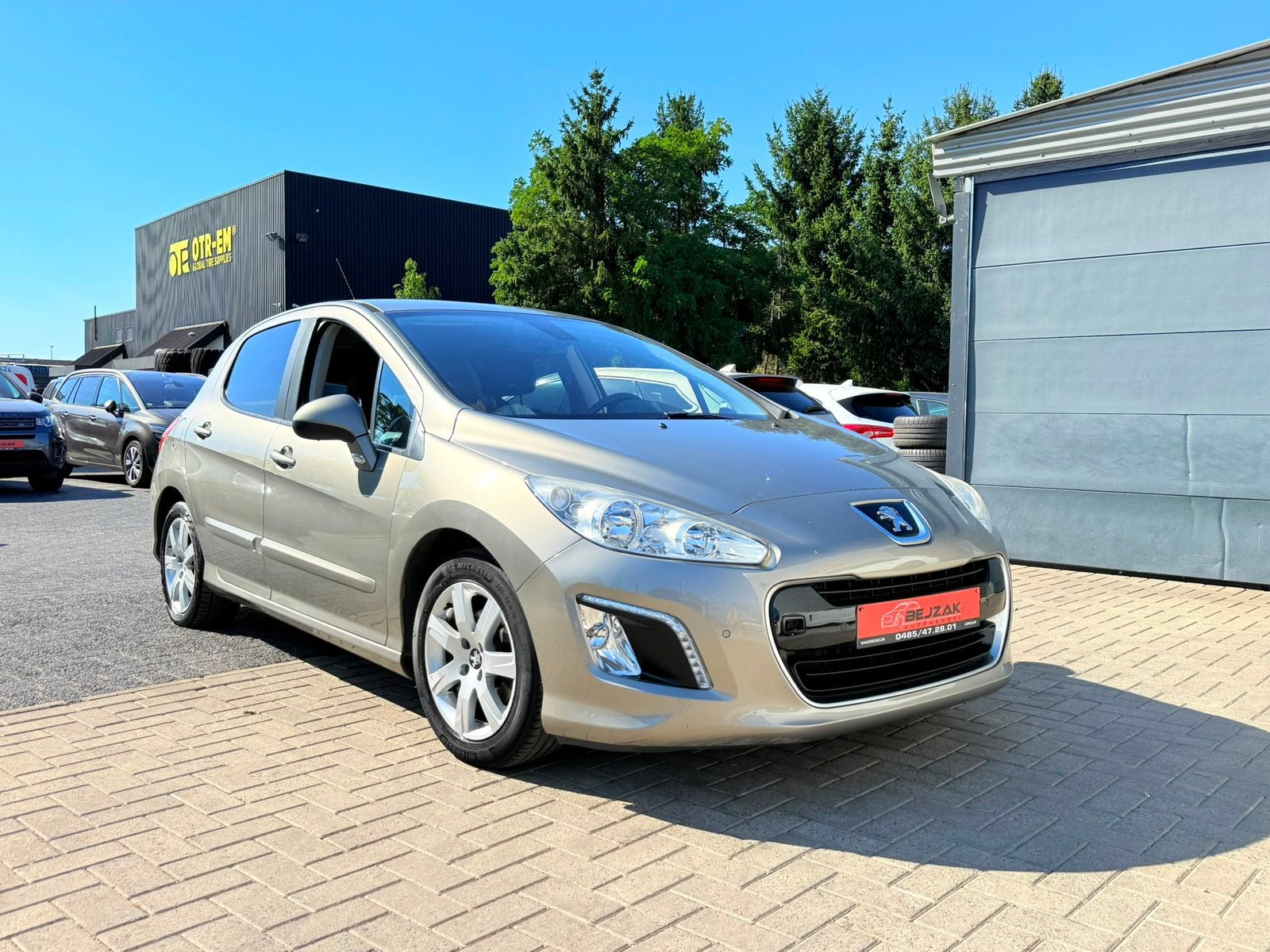 Peugeot 308 1.6i 94.000km 1jaar Garantie, Auto's, Peugeot, Euro 5, Beige, Bedrijf, Handgeschakeld