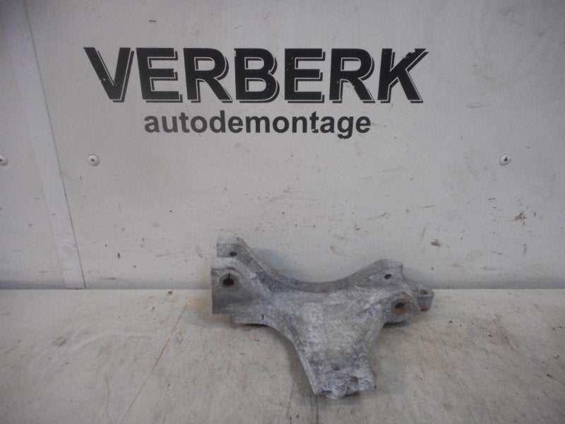 SUPPORT POMPE CLIMATISATION Cougar (ECX / W) (f532-10239ba), Henry-Ford-Straße  1
50735  Köln, DE, Ford-Werke GmbH, Kunden@ford.com