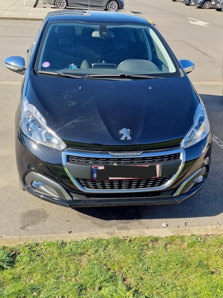 Peugeot 208, Auto's, Peugeot, Stof, 1199 cc, Zwart, Particulier