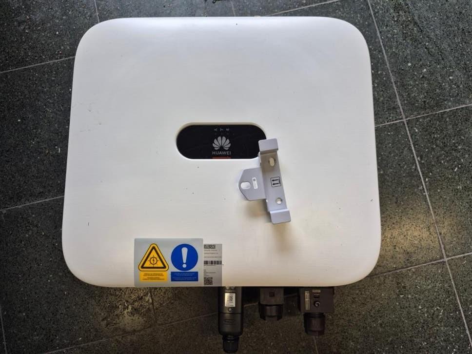 OMVORMER HUAWEI hybride 3-fasig SUN2000-6KTL-M1, Ophalen