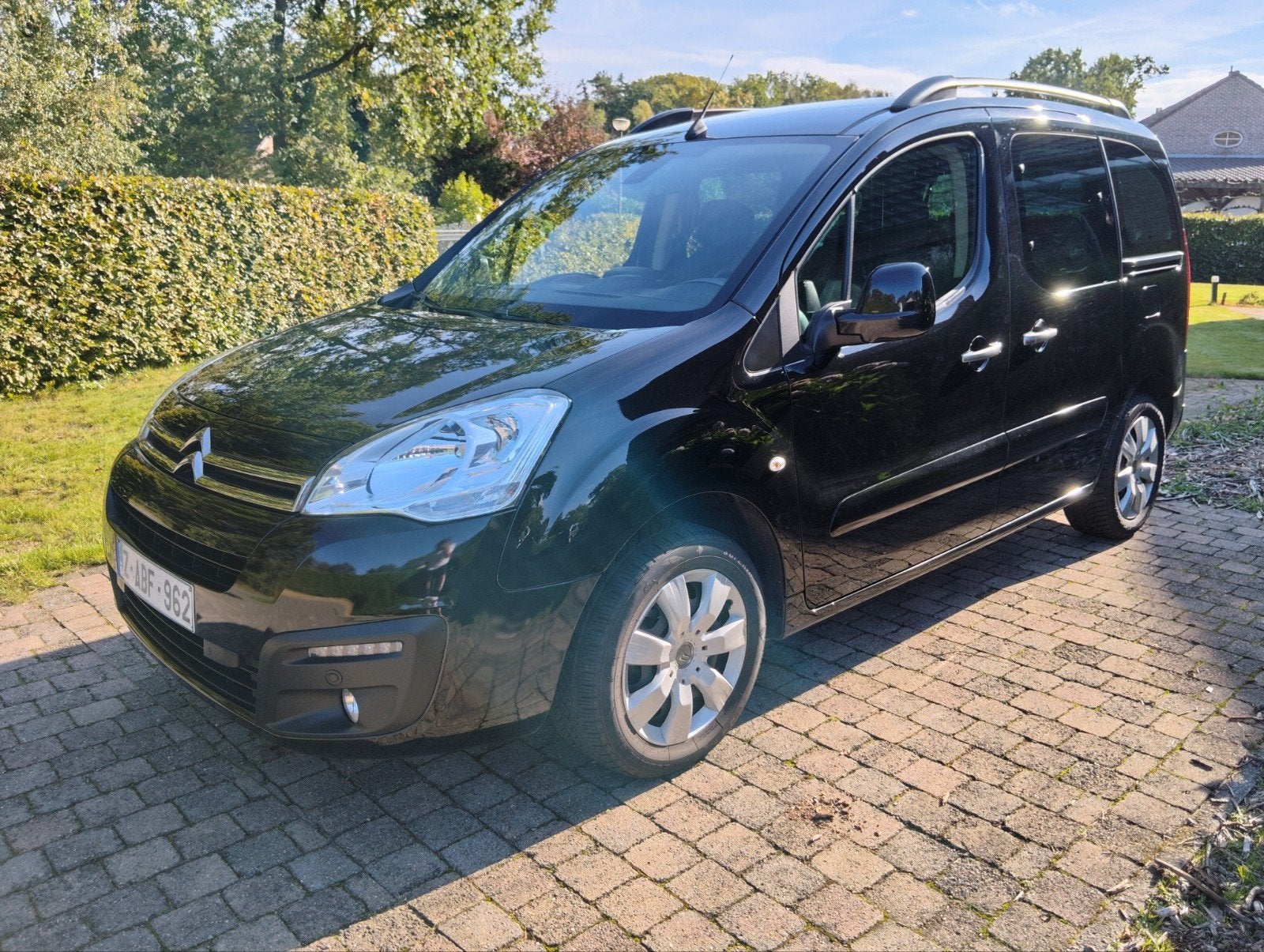 Citroën Berlingo Multispace  #benzine #euro 6b met GARANTIE, Dealer onderhouden, Zwart, Handgeschakeld, 6 deurs