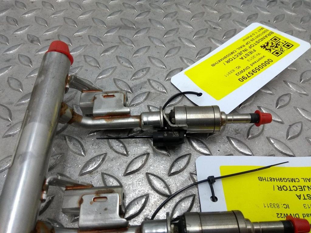 FORD FIESTA BRANDSTOF INJECTOR / VERSTUIVER 2013, Ophalen of Verzenden, Gebruikt, Stiba lid